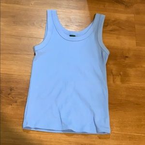 blue tank top